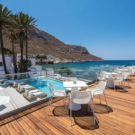 Hotell Kantouni Boutique 4*