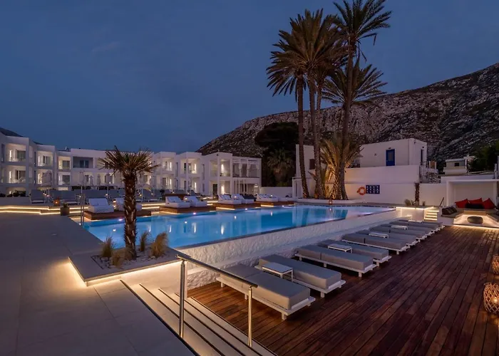 Hotell Kantouni Boutique 4*